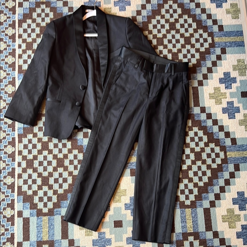 Boys Calvin Klein Black Tuxedo Suit Set in Size 8